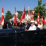 H.E. Grev Ingolf, Grevinde Sussie og Bertel Haarder i Ford A.